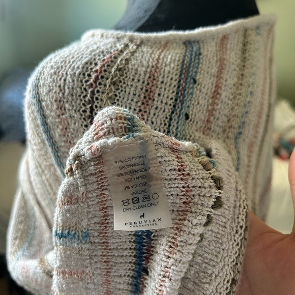 Peruvian Connection Poncho Top - Picture 6 of 6